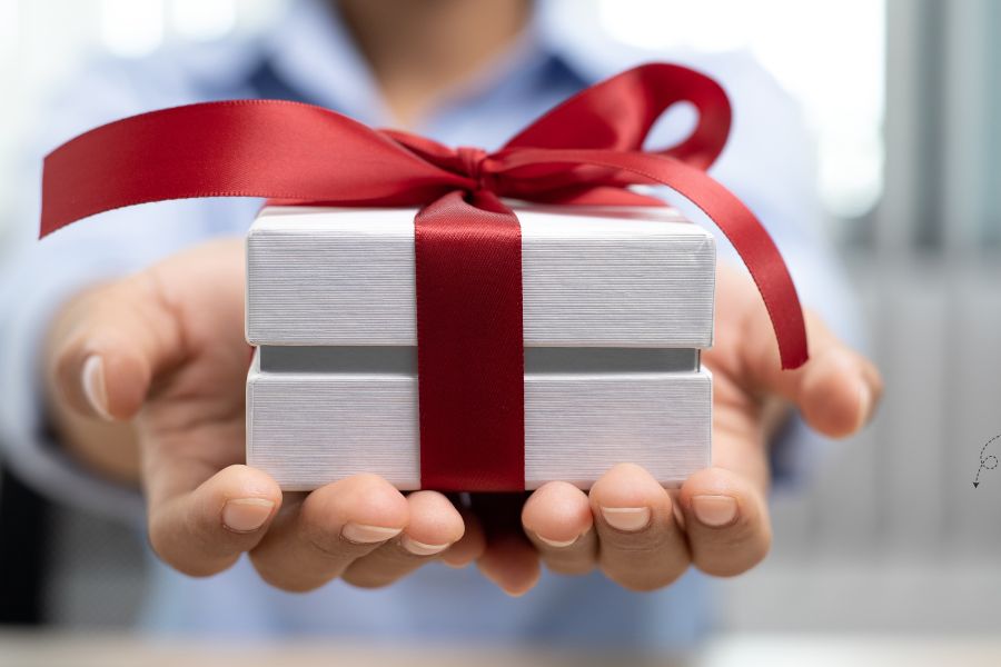 Ba tiêu chí quan trọng khi chọn quà tặng đối tác nữ