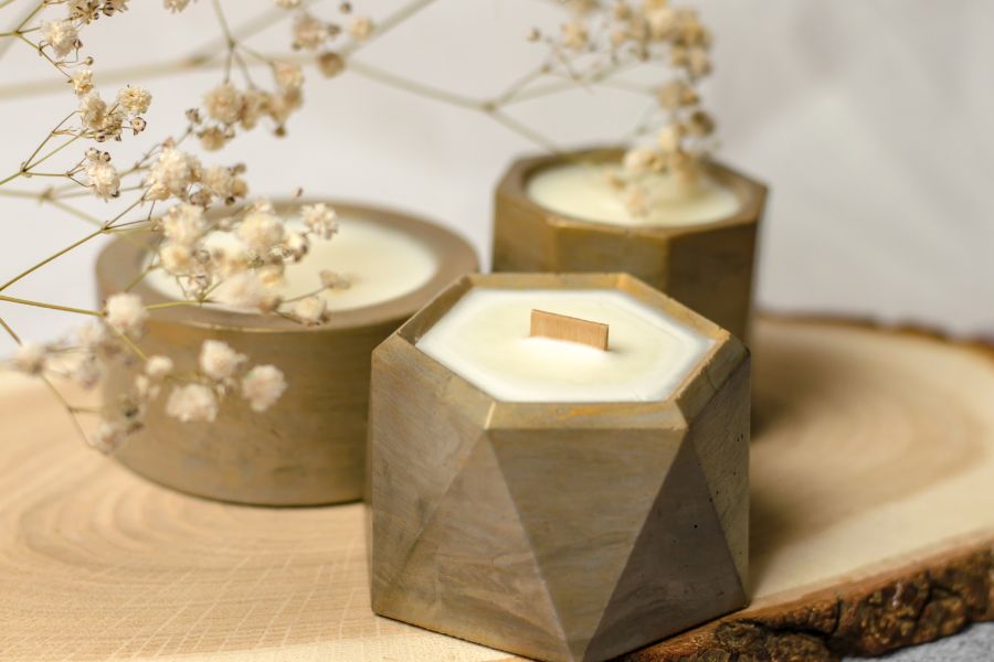 Nến thơm là món quà tặng cho sếp nữ vừa tinh tế, vừa độc đáo