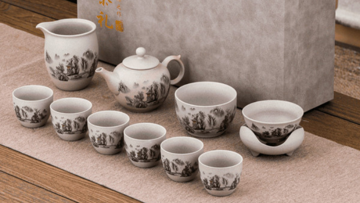 Gợi ý 9 quà Tết tặng đối tác cao cấp, ý nghĩa giúp thắt chặt mối quan hệ