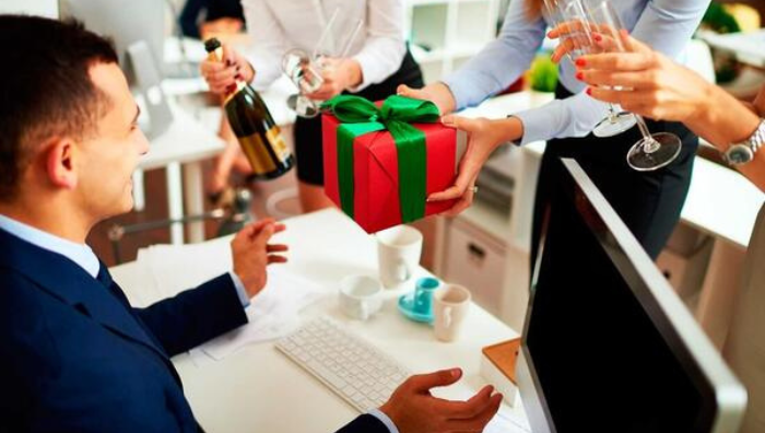 Những món quà Tết tặng sếp sang trọng giúp ghi điểm tuyệt đối